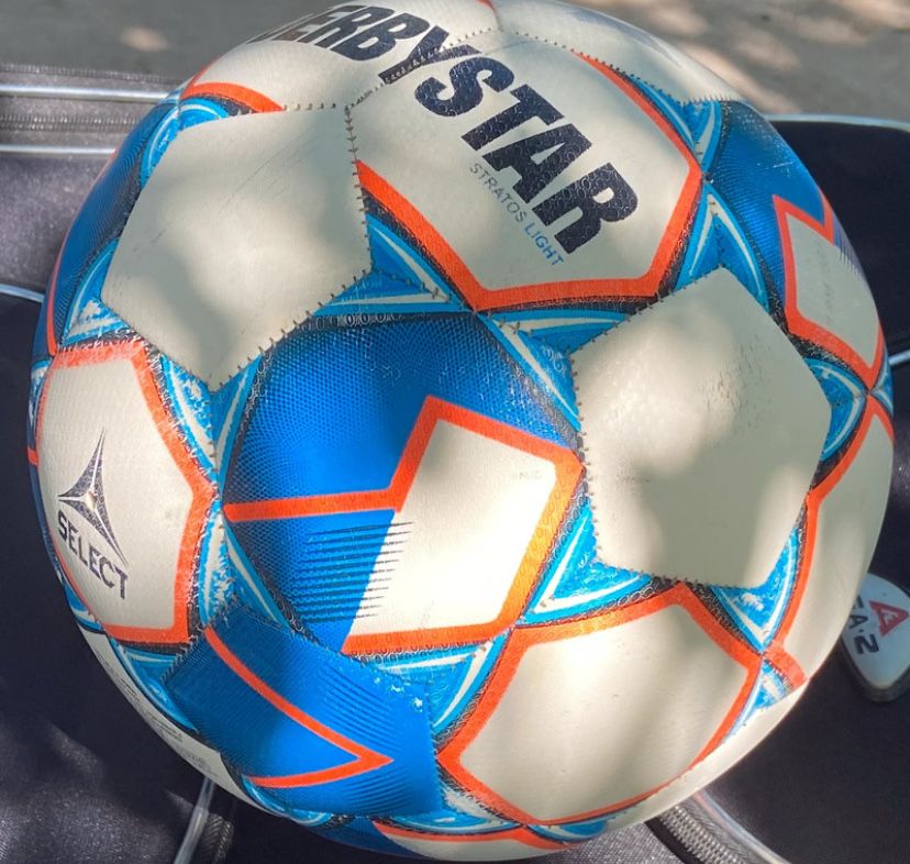 URGENT | Minge fotbal originala DerbyStar Stratos Light