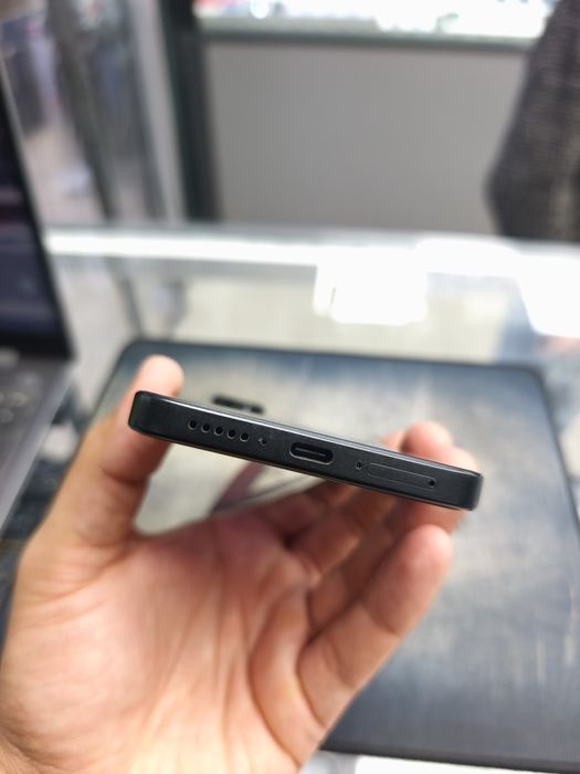 Продам б.у Poco x7pro 5g 8/256gb black в идеальном состоянии