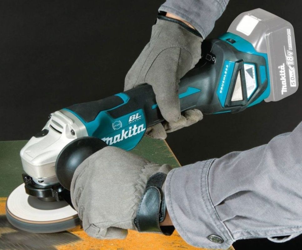 Ъглошлайф Makita DGA517Z