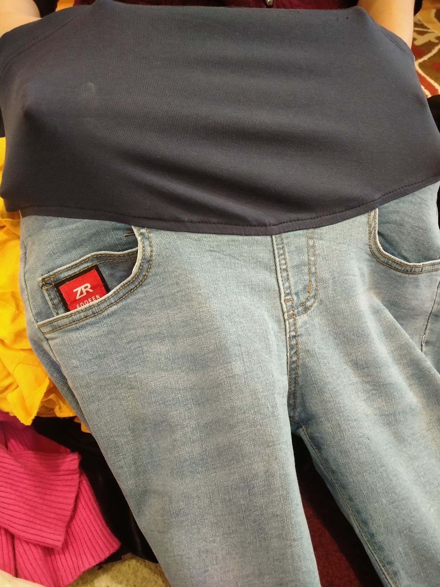 Продаются джинсы для беременных размер 44-46. Новый даже не одели.