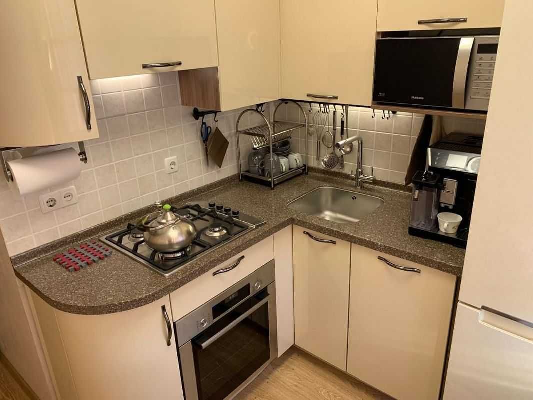 Продам 3-комнатнкю  квартиру в Орбита 2