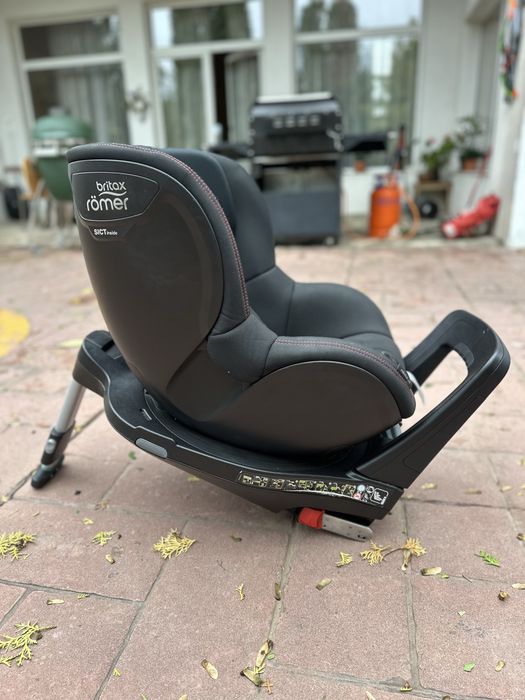 Scaun auto Britax Romer Dualfix M I-Size Rotativ 360° - 61-105 cm