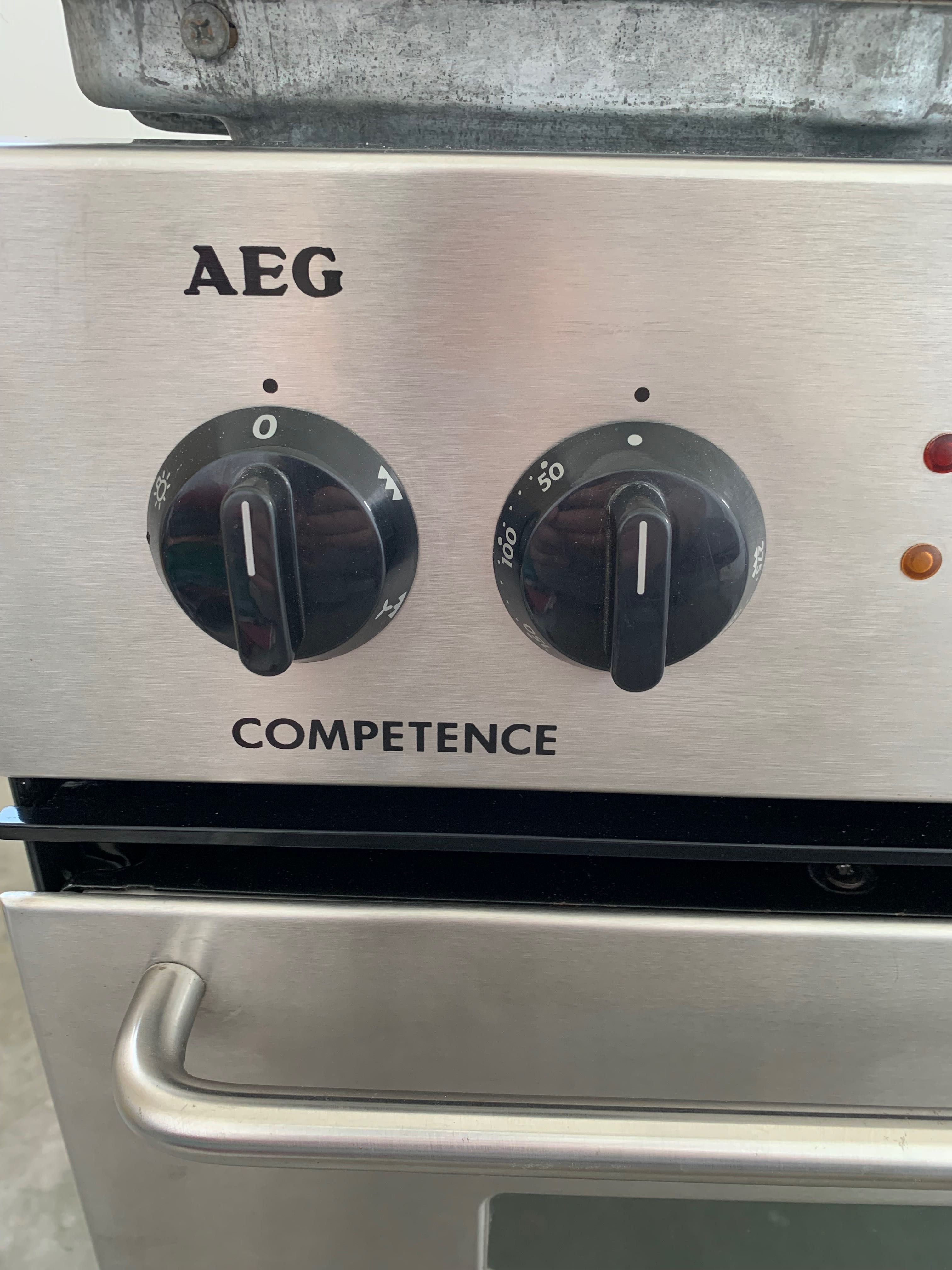 Фурна с витро плот AEG