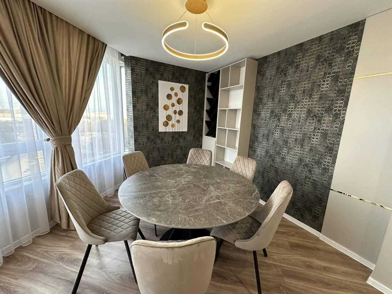 Продава се Тристаен апартамент в Пловдив, Съдийски - 118 кв.м за 1780 €/кв.м - Снимка #3