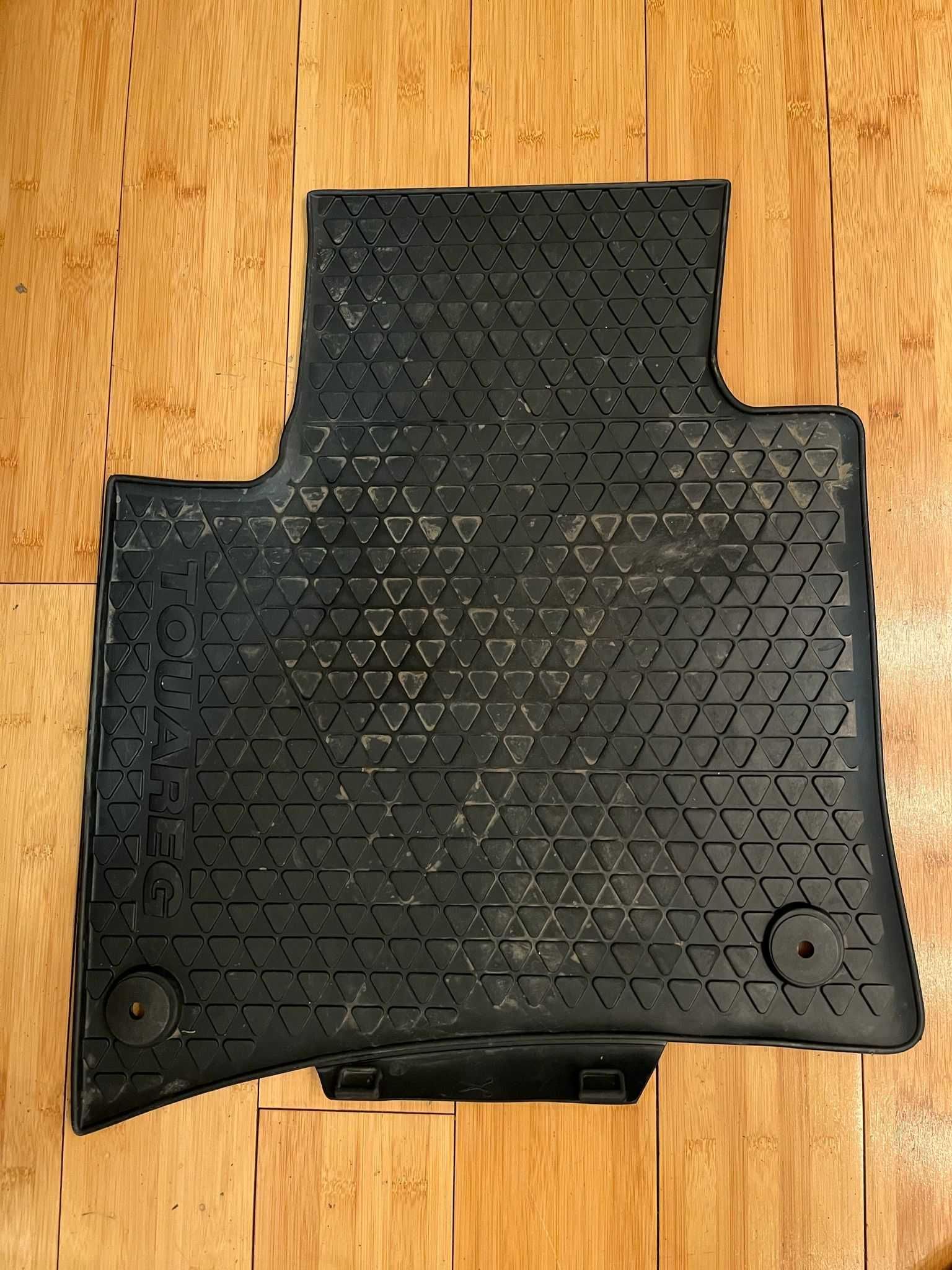 Set covorase (cauciuc) Volkswagen (VW) Touareg (originale) 2010-2018
