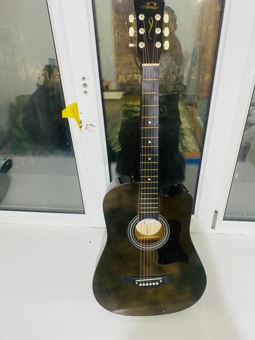 Гитара Yamaha Алау 38 размер в хорошим состояние