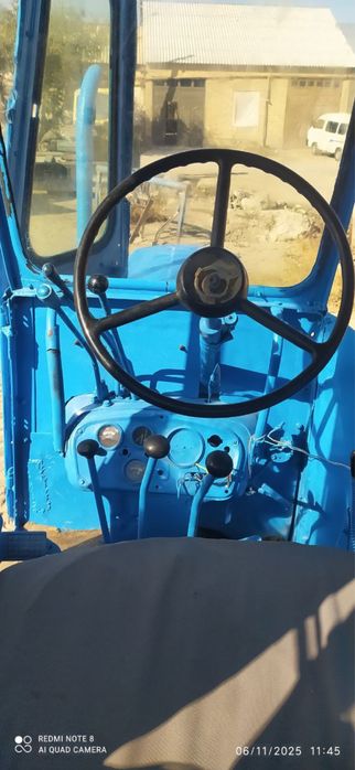 Трактор сотилади