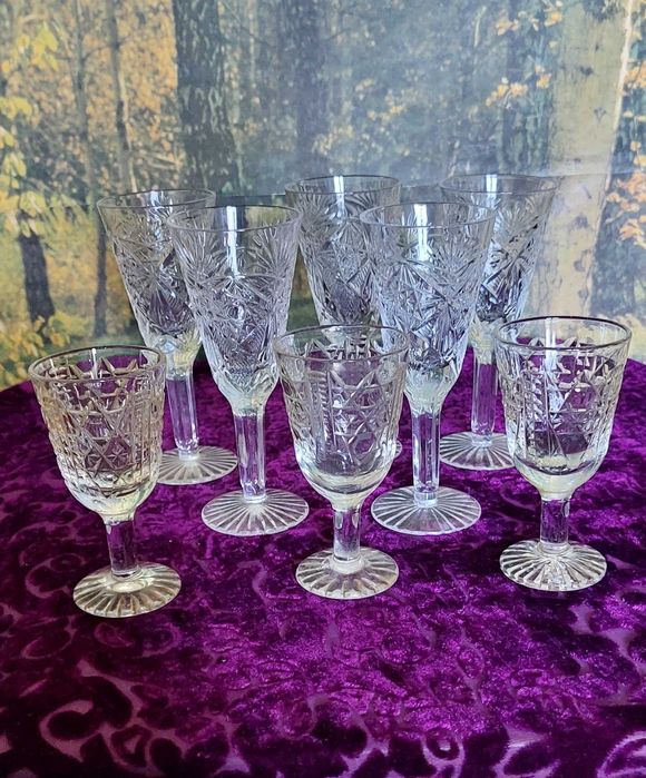 Хрустальные рюмки и фужеры