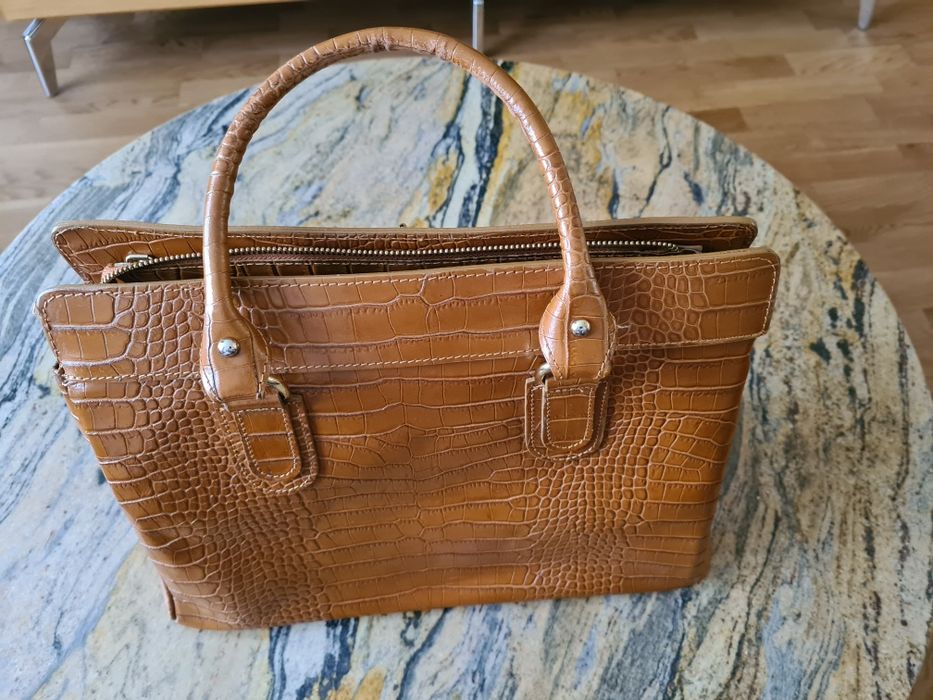 Кафява бизнес чанта естествена кожа