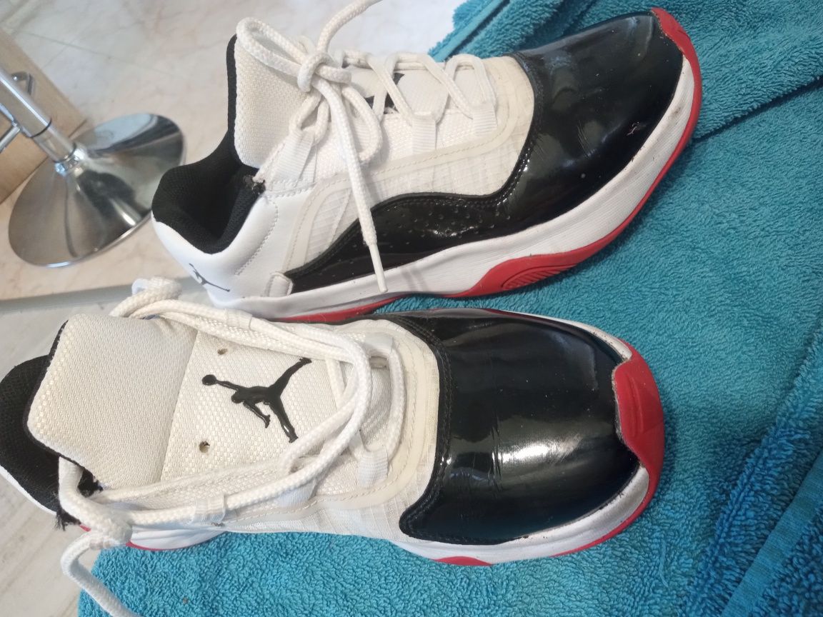 Маратонки  Air Jordan