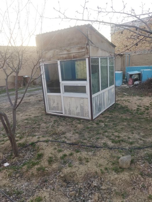 Пластиктен дайын бутик сатылады