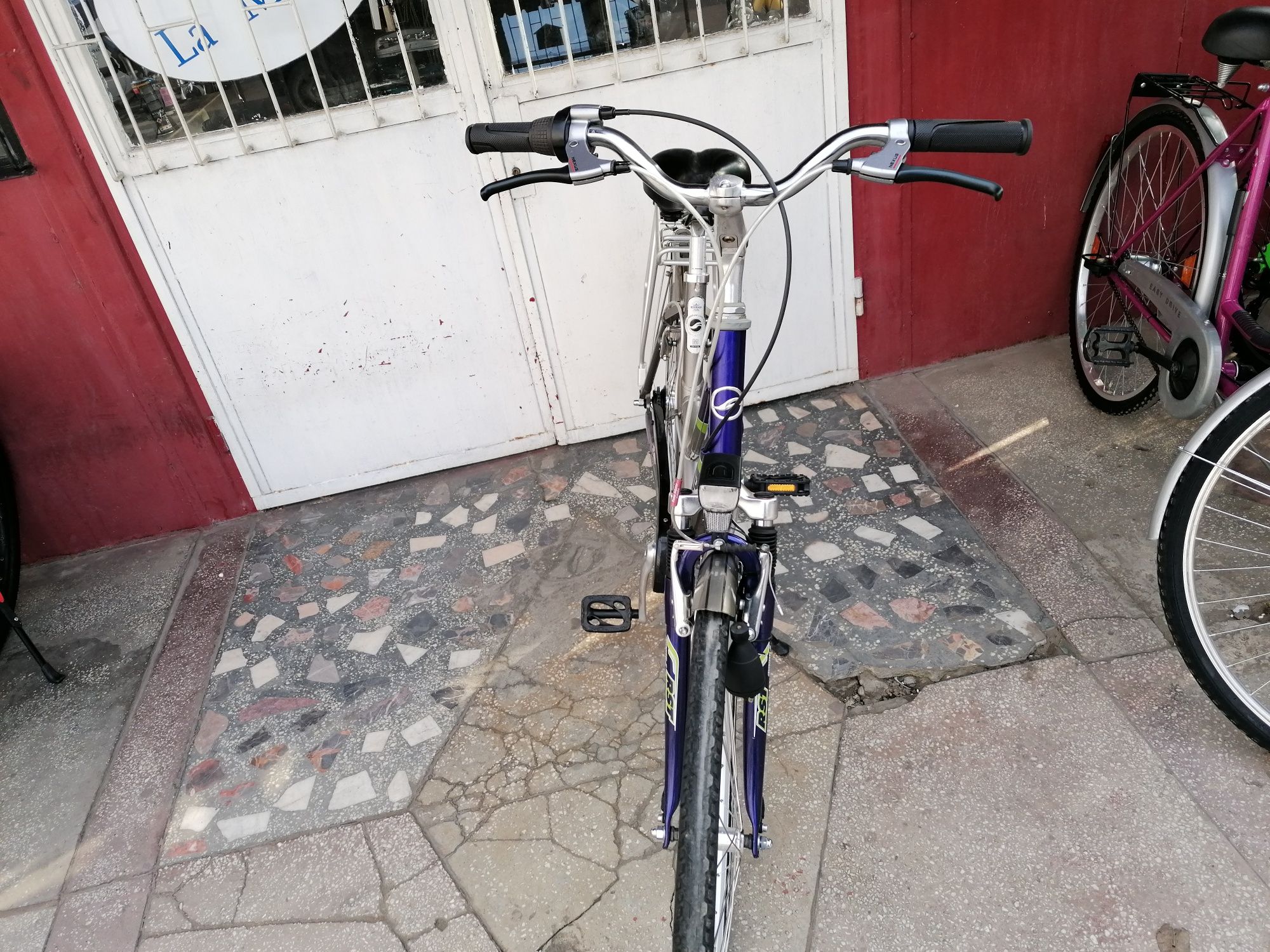 Bicicleta de dama Giant de 28