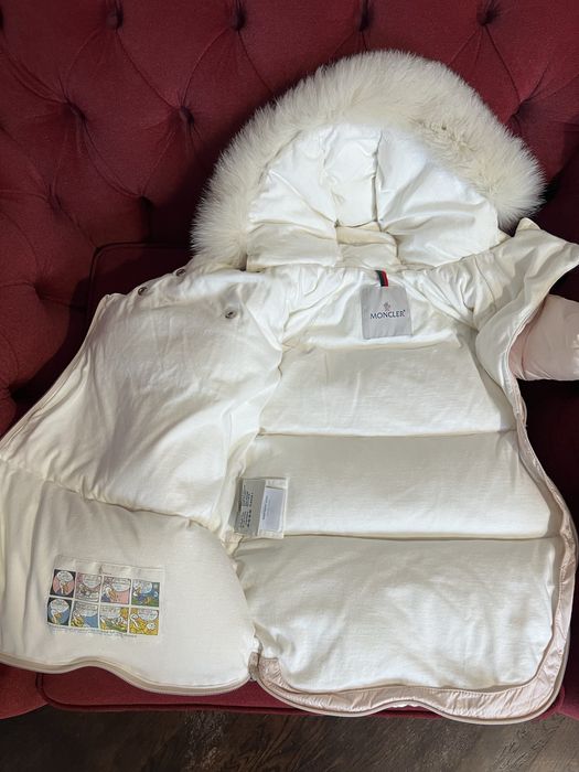 Vand combinezon- sac de iarna pentru bebelusi Moncler