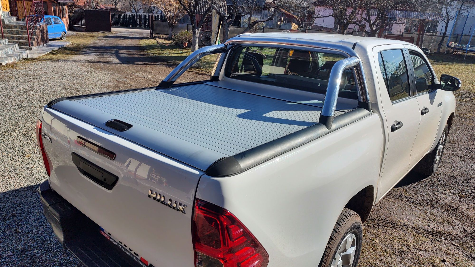 Vând rulou cu rollbar original Toyota Hilux