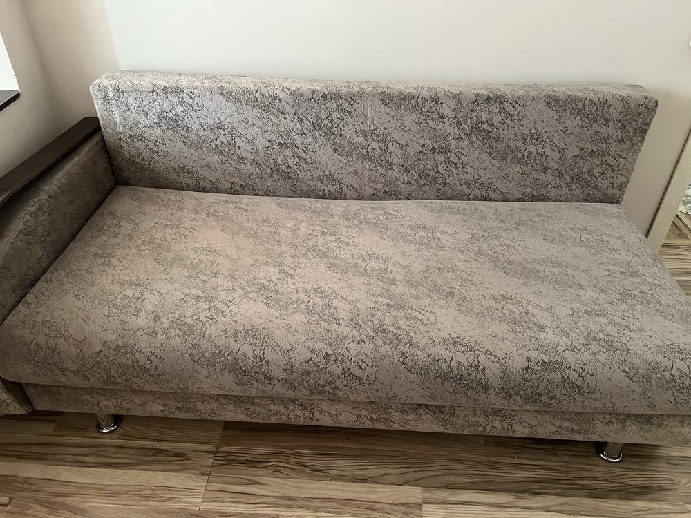 Продам раздвижной диван