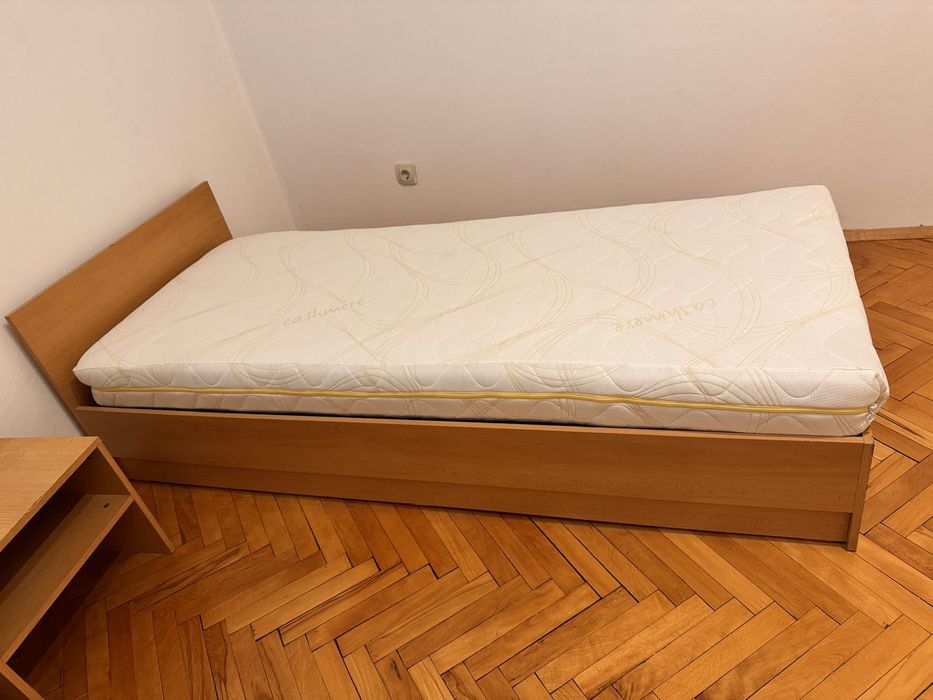 Единично легло с подматрачна рамка и матрак
