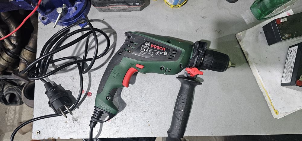 На 1 ползване - Ударна бормашина Bosch