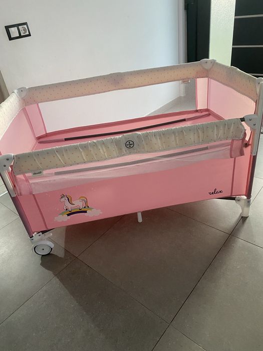 Patut pliabil cu o laterala culisanta