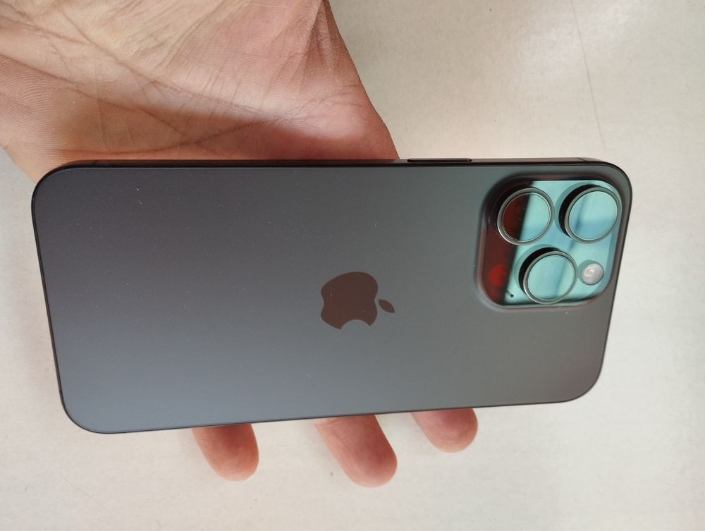 Iphone 15 pro Max 256GB ideal