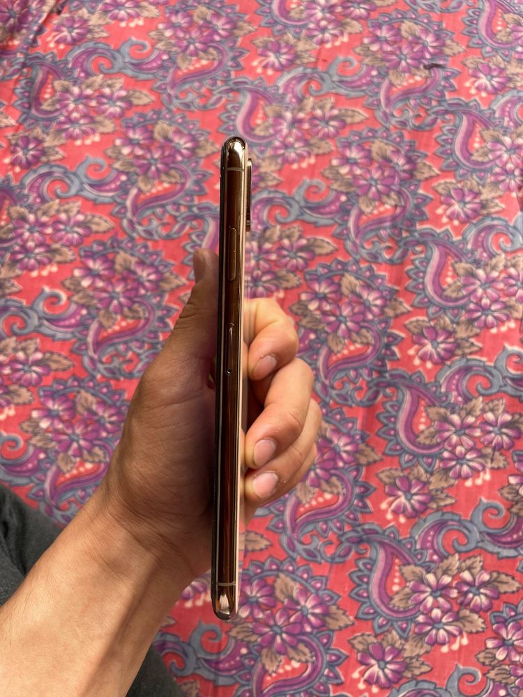 Iphone Xs Max sotiladi