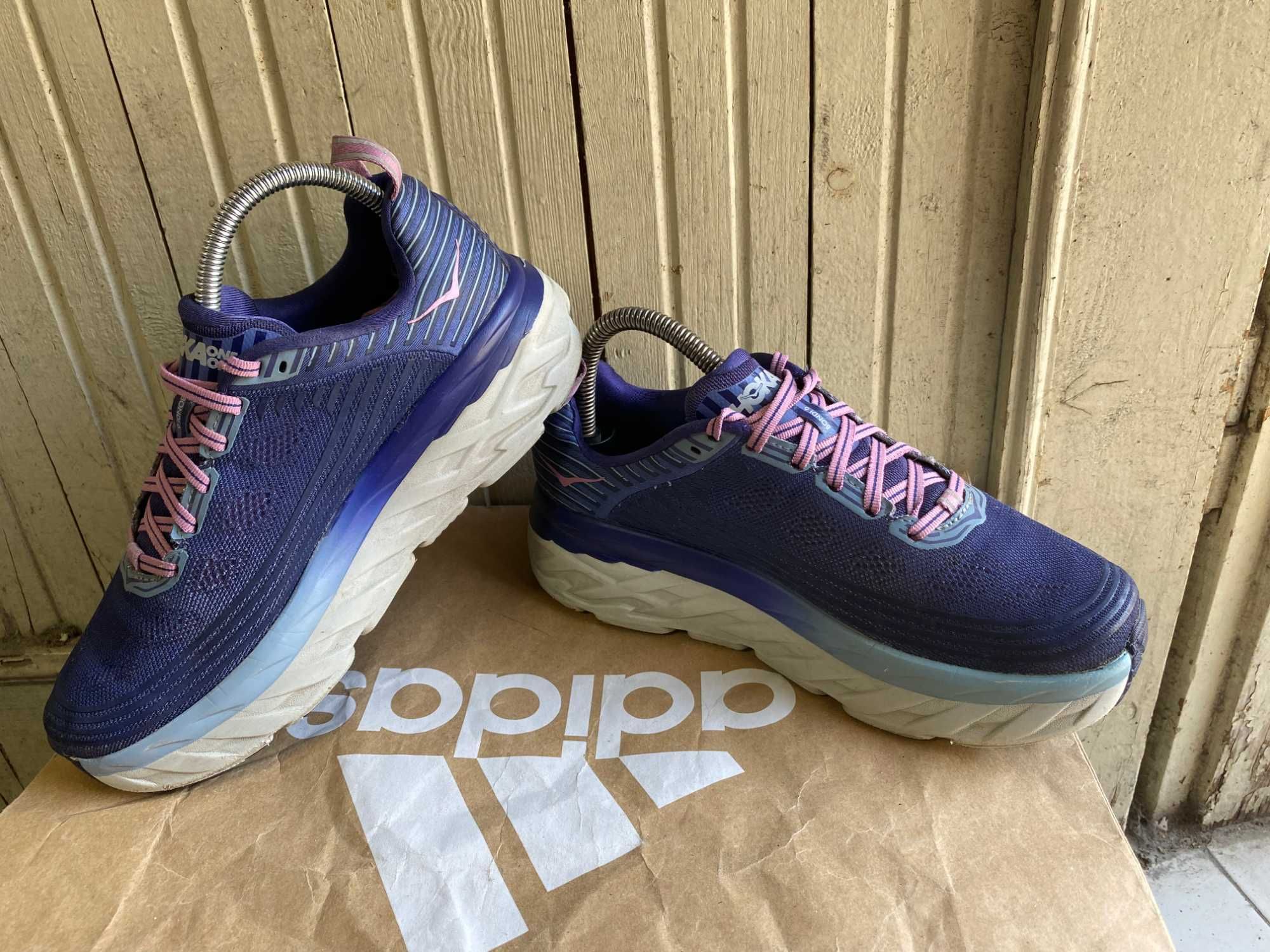 ''Hoka One One Bondi 6''оригинални маратонки 40 номер