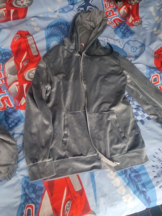 Чисто нов екип само етикета е свален