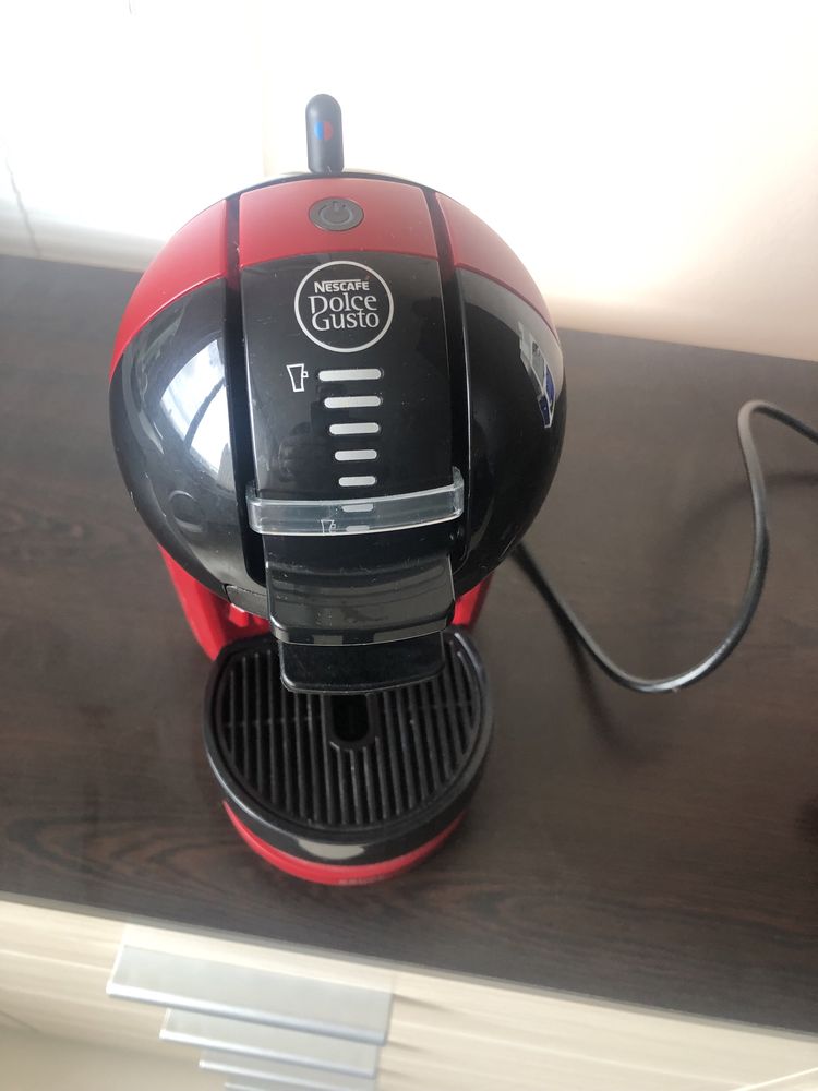 Кафемашина с капсули Doice gusto Krups Mini Me KP 120