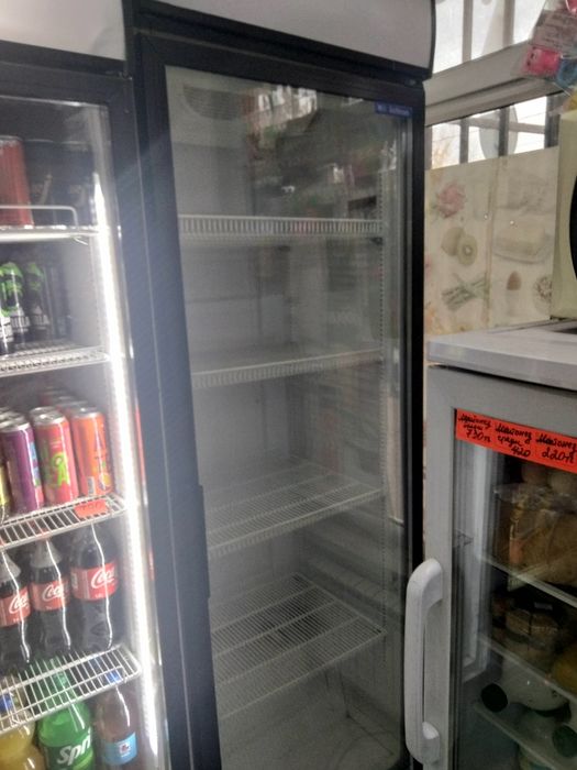 Продам холодильник для магазина