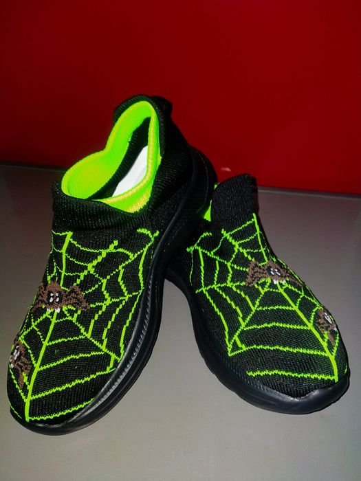 Новые кроссовки на мальчика, девочку