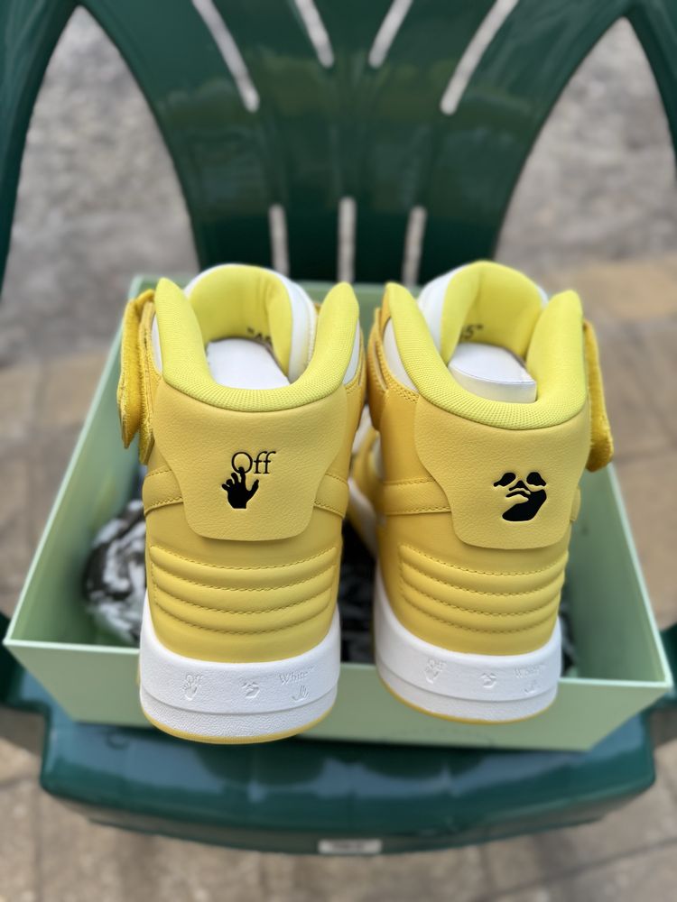 Off-White Out of Office Mid Top