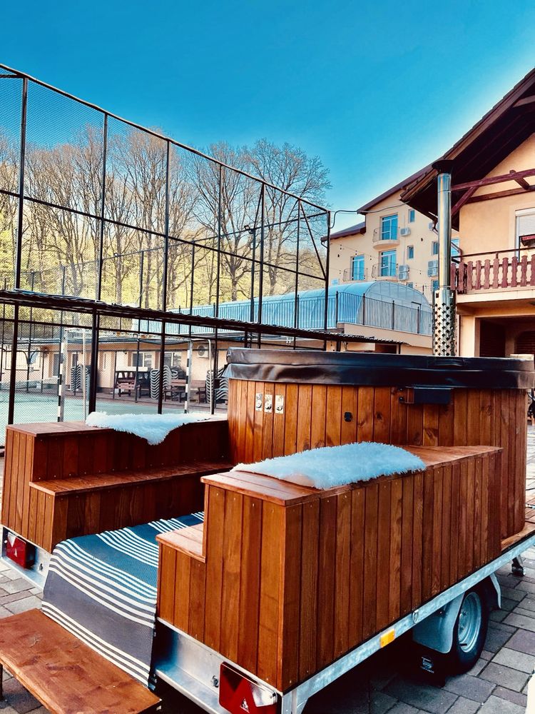 Ciubar mobil jacuzzi SPA pt inchiriat pensiune cabane hotel petreceri