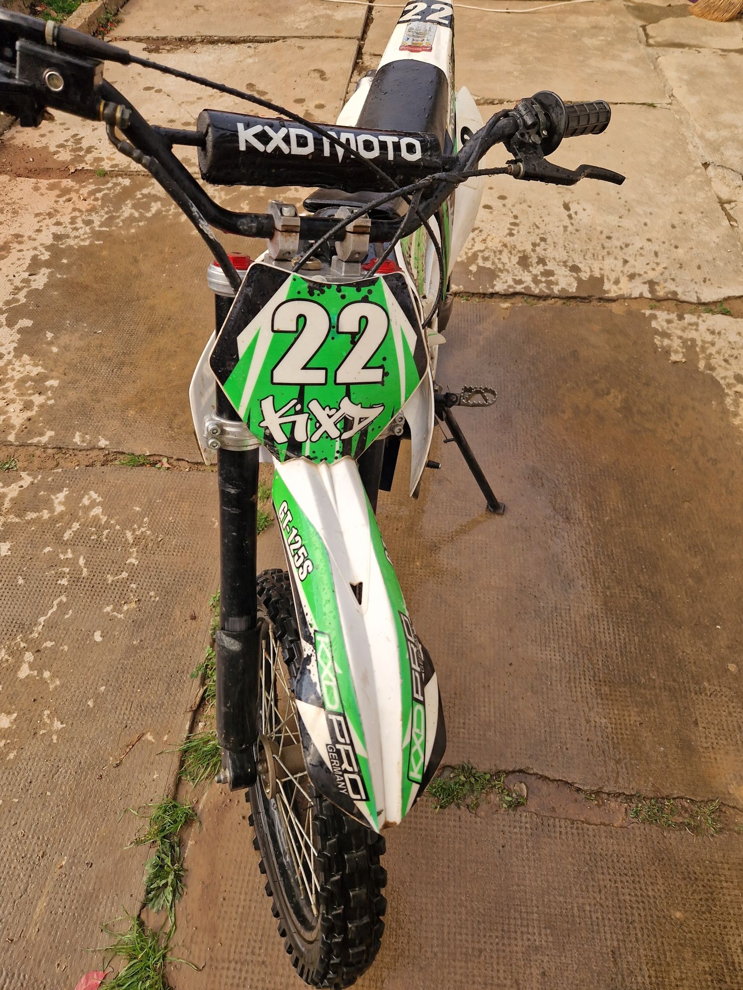 KXD PRO 612 anul de fabricare 2022
• Motocicleta merge foarte bine, p