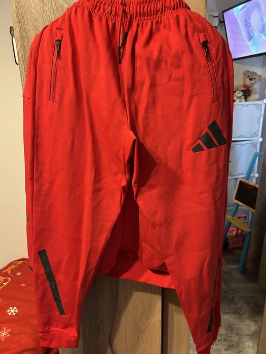 Trenig adidas L si  xL