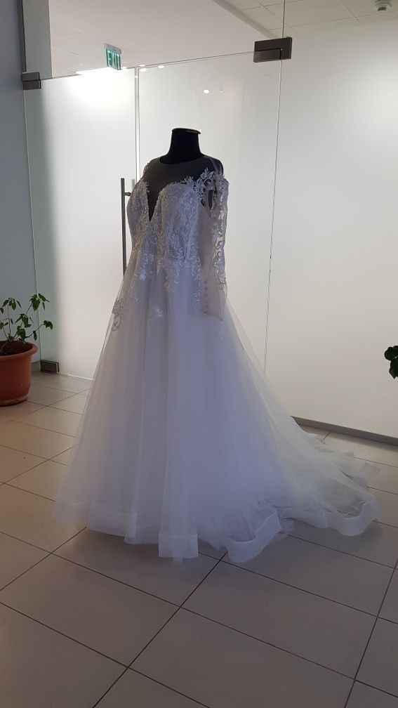 Vand Rochie de mireasa/ Schimb cu electronice