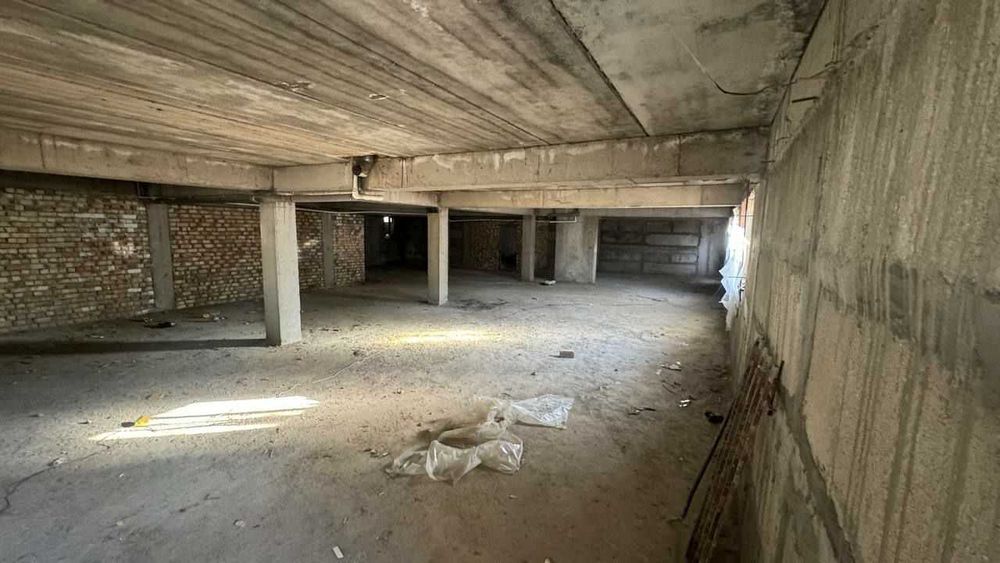 Полуподвальное помещение в Яшнобаде – продажа частями, 300 м²
