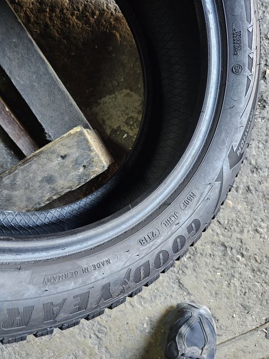 2 anvelope iarna 205 55 16 Goodyear 7mm