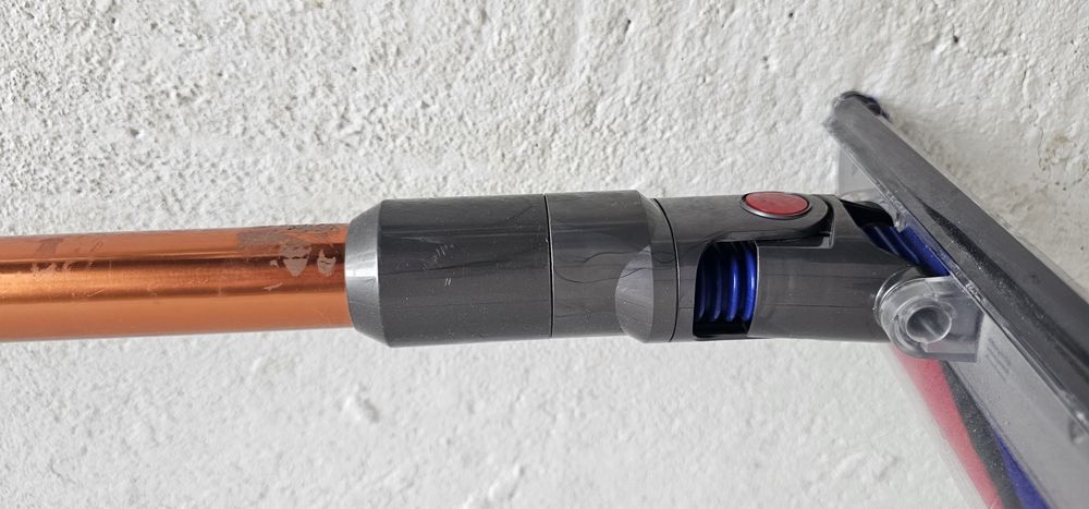 DYSON V10 pret 550 ron gata de folosire!