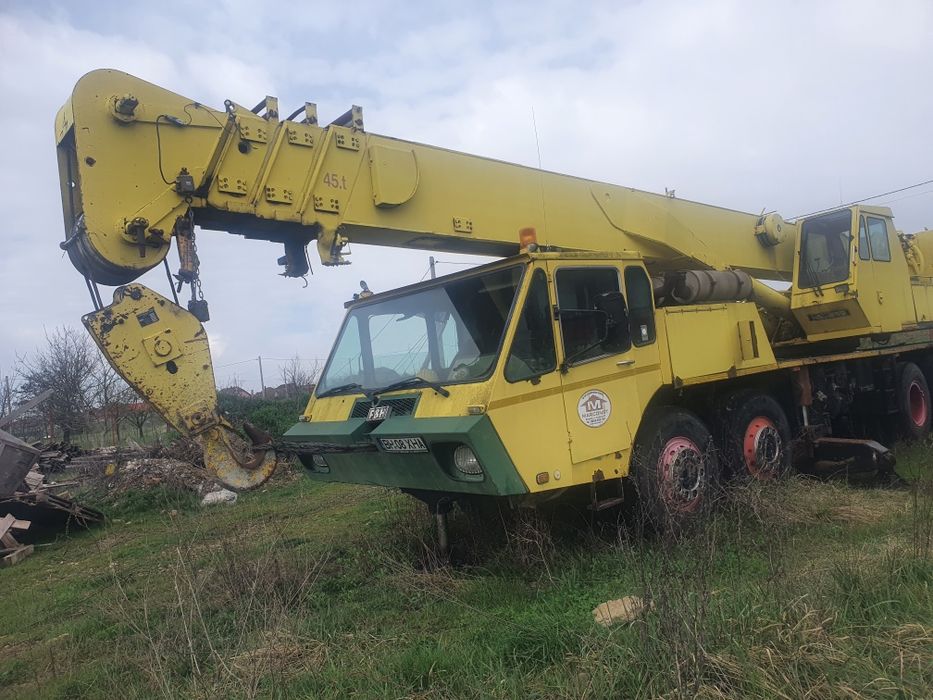 Automacara  6x8  marca  ph  in stare de functionare . Ridica 45 t