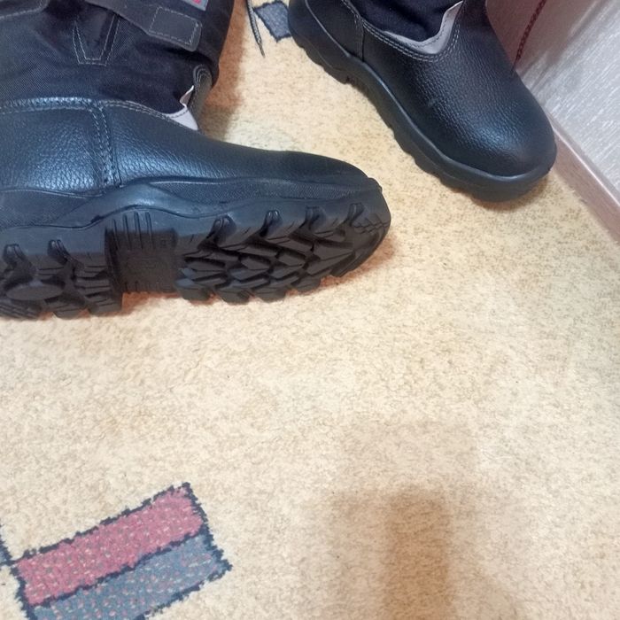 Ботинки рабочии 40 ,4 ор1  размер зимнии сапоги 40