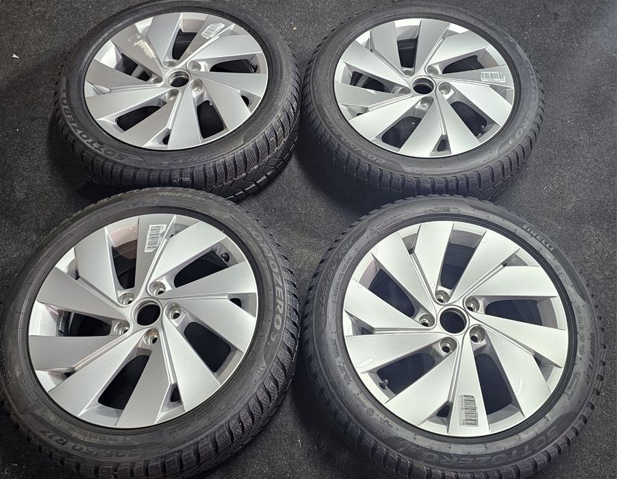 Jante aliaj 5x112 Volkswagen Golf + cauciucuri de iarna 205/50/17