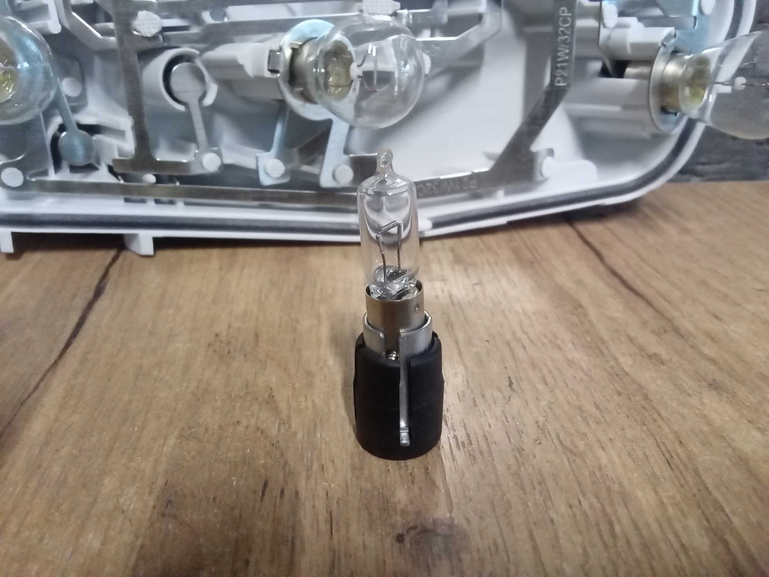 Soclu Dulie Lampa Stop Bec Ceata Audi A6 C6 4F 2004-2008