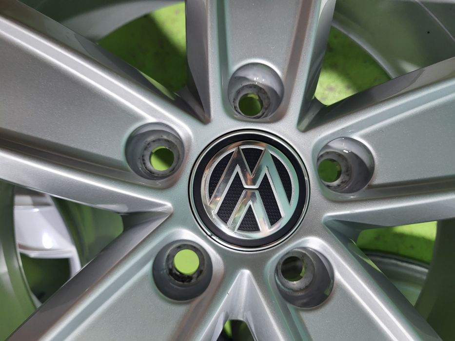 17 5x112 Vw Passat Touran Tiguan Golf Skoda лети джанти 5х112