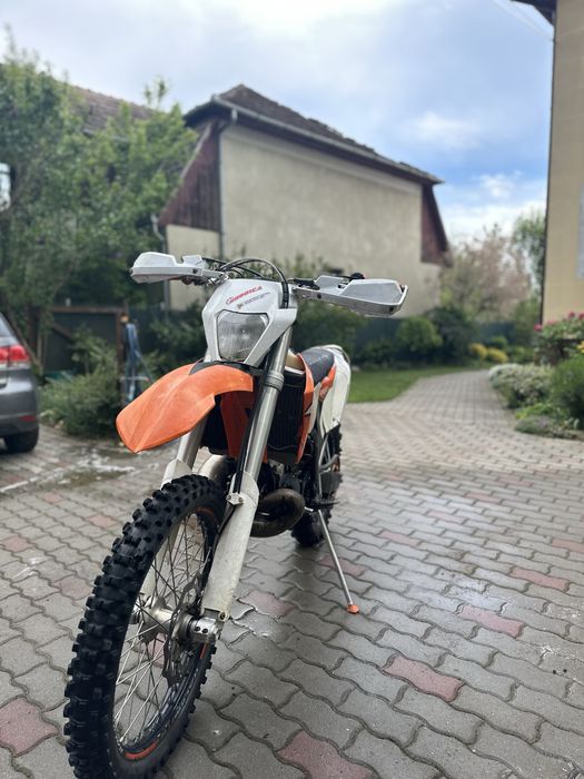 Ktm exc 200.