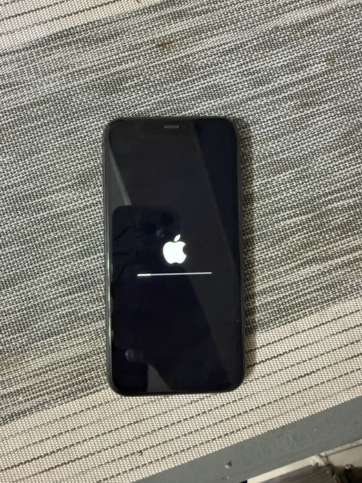 Продам Iphone 11 64 gb