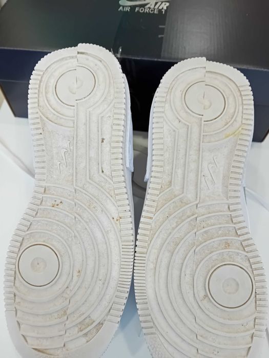 Бели naik air forse 1