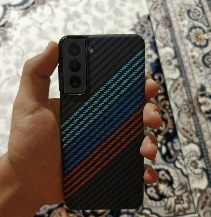 Samsung S21 Ideal 
Atp bittada face bor 
Aybi umuman yuq 
Kar dak
