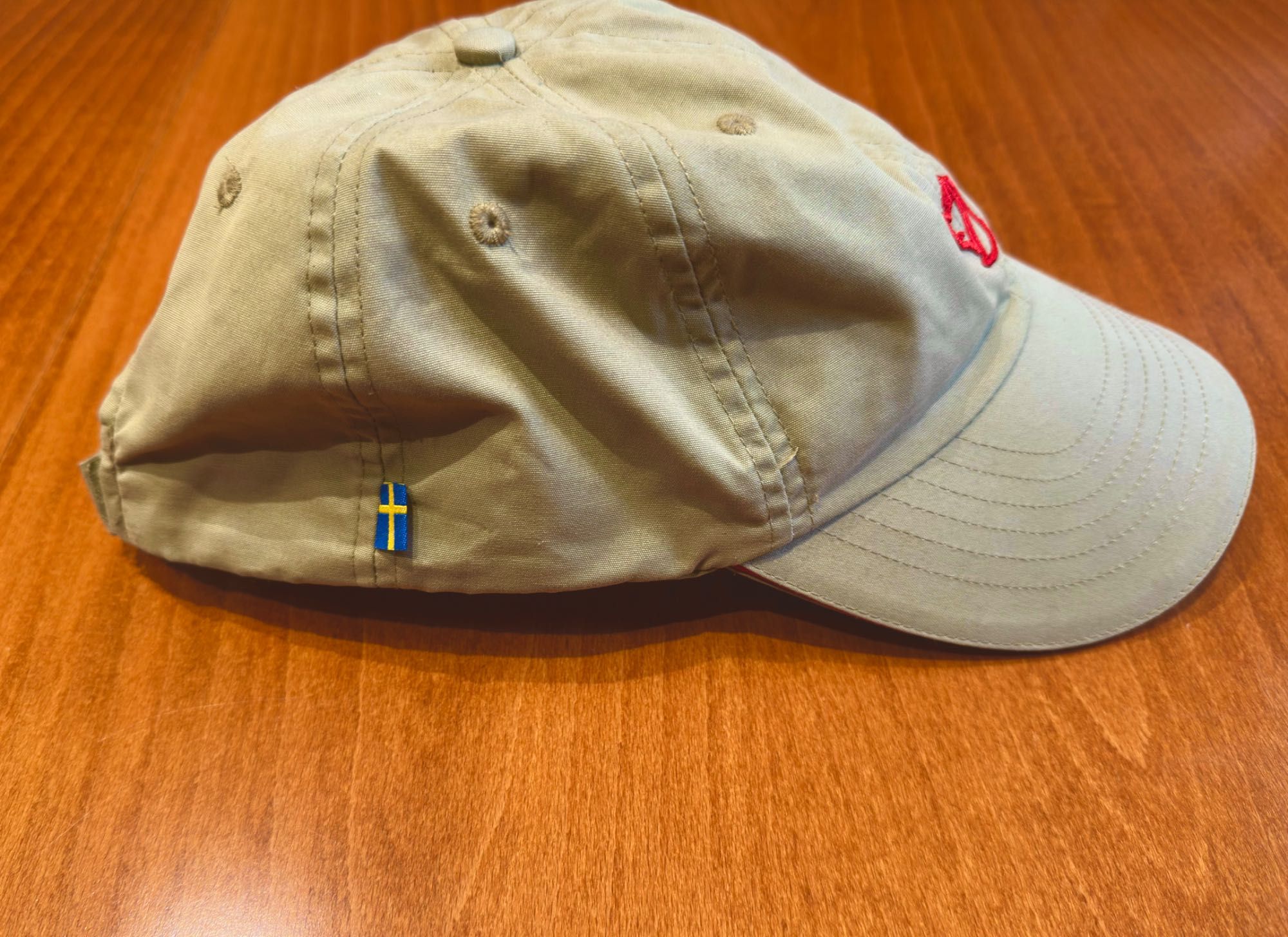 Fjall Raven шапка с козирка L