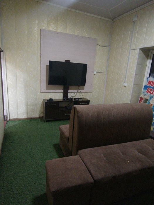 Plesteshin 3 sotiladi srochni Televizor sotiladi divanlari sotiladi