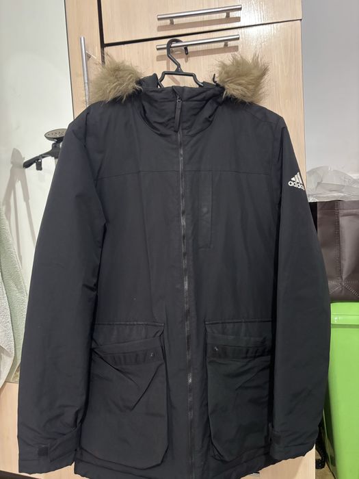 продам куртку Адидас