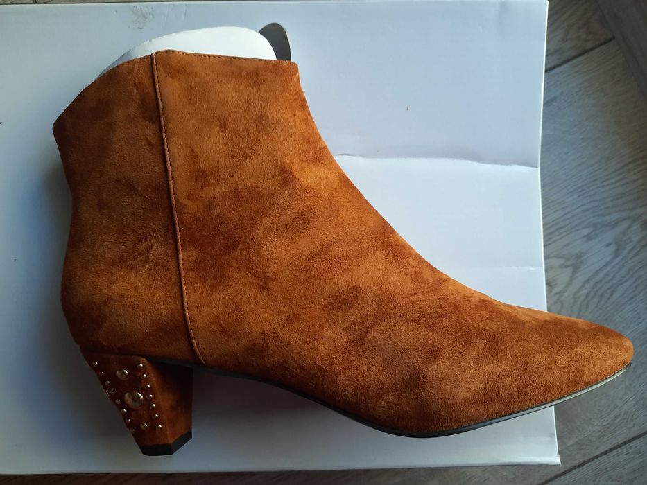 Botine noi piele naturala intoarsa nr 41
